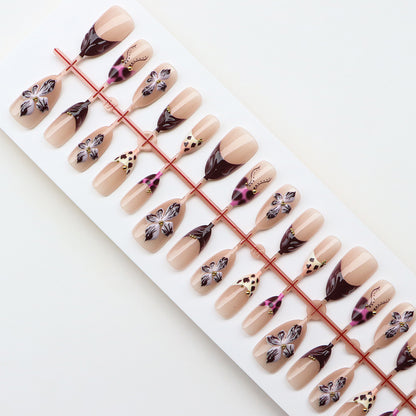 Modischer Press-On Nagelset