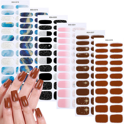 Glitzernde Nagelwickel