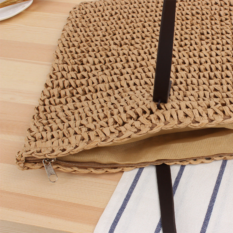 Handtasche Aus Handgewebtem Naturmaterial mit Robusten Griffen Brehn