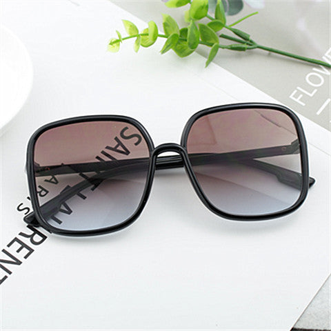 Damen quadratische Designerbrille mit modernem Muster Brehn
