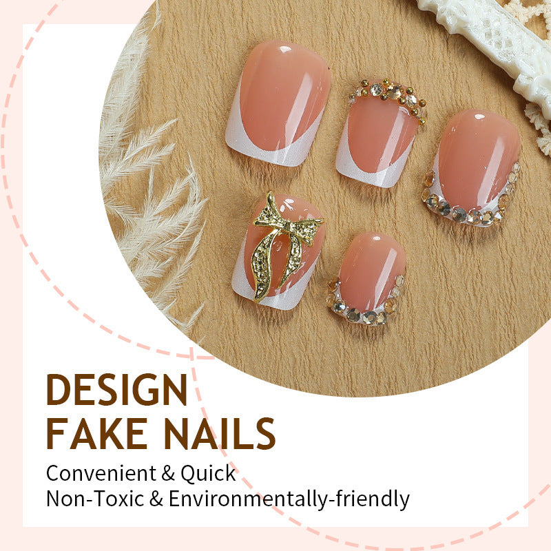 Kunstnagelset mit eleganten Glitzer- und Blumenverzierungen Brehn