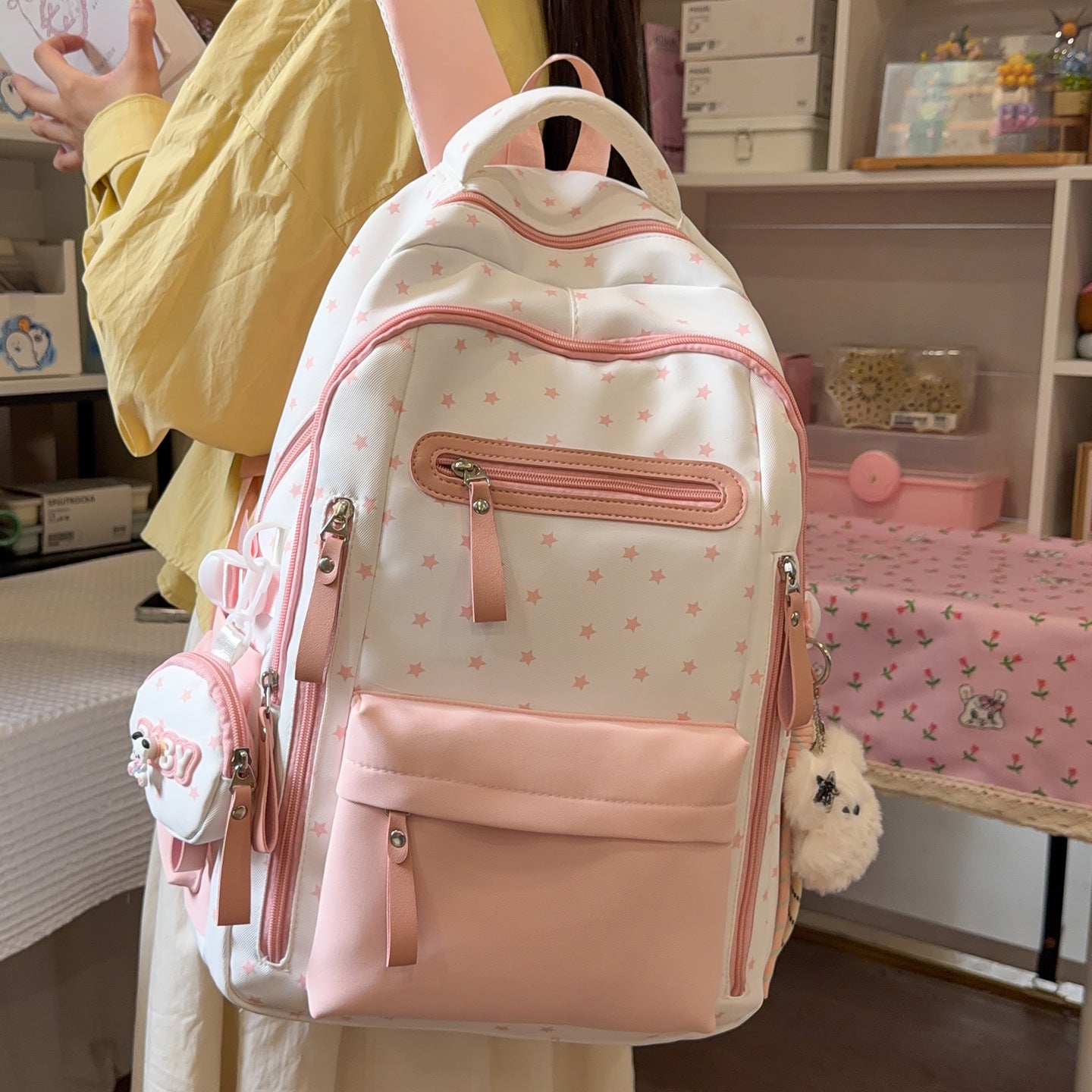 Rucksack mit Charmanten Sternenapplikationen und Praktischen Fächern Brehn