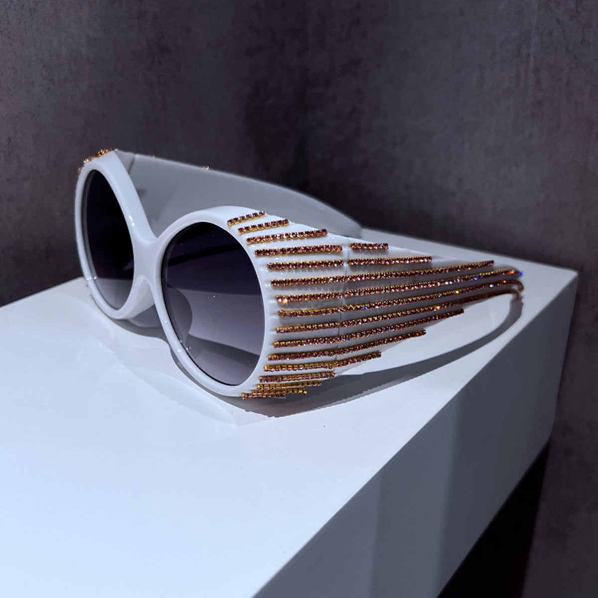 Damen Glamouröse Sonnenbrille mit funkelnden Kristallverzierungen Brehn
