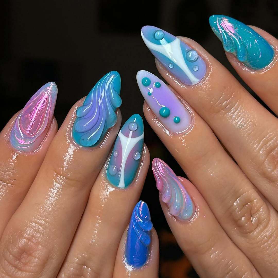 Kunstnagel Set mit modernen Aqua-Designs Brehn