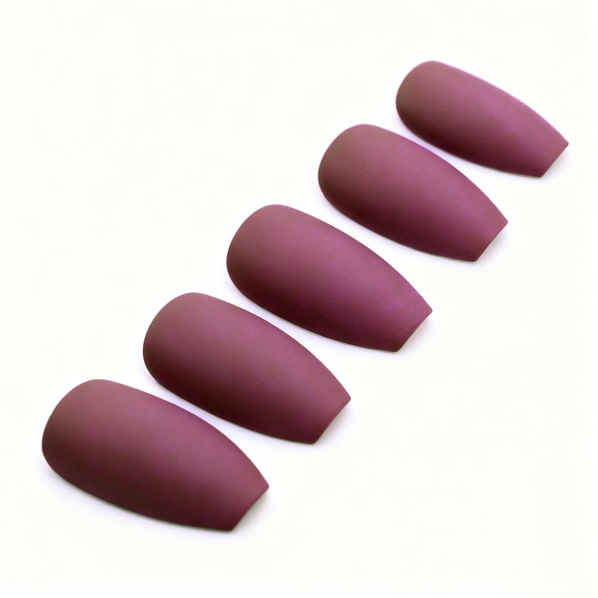 Elegante matte Finish Nagelverzierungen Brehn
