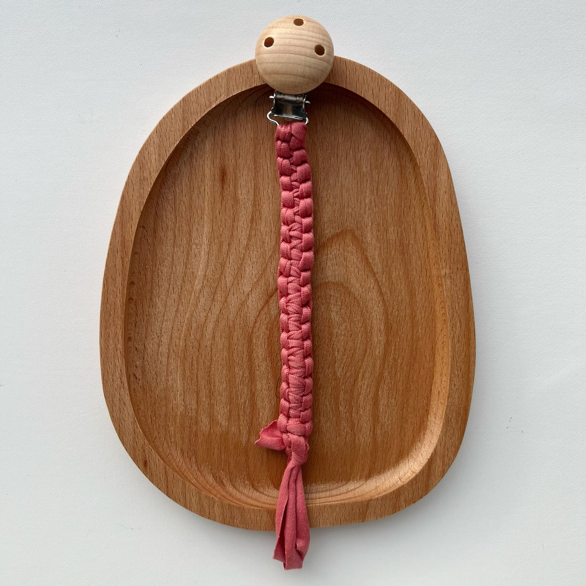 Geflochtener Baumwoll-Schnullerclip mit Holz-Sicherheitsclip