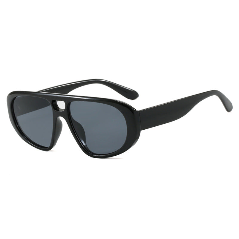 Damen sportliche Sonnenbrille mit breitem strapazierfähigem Rahmen und polarisierten Gläsern Brehn
