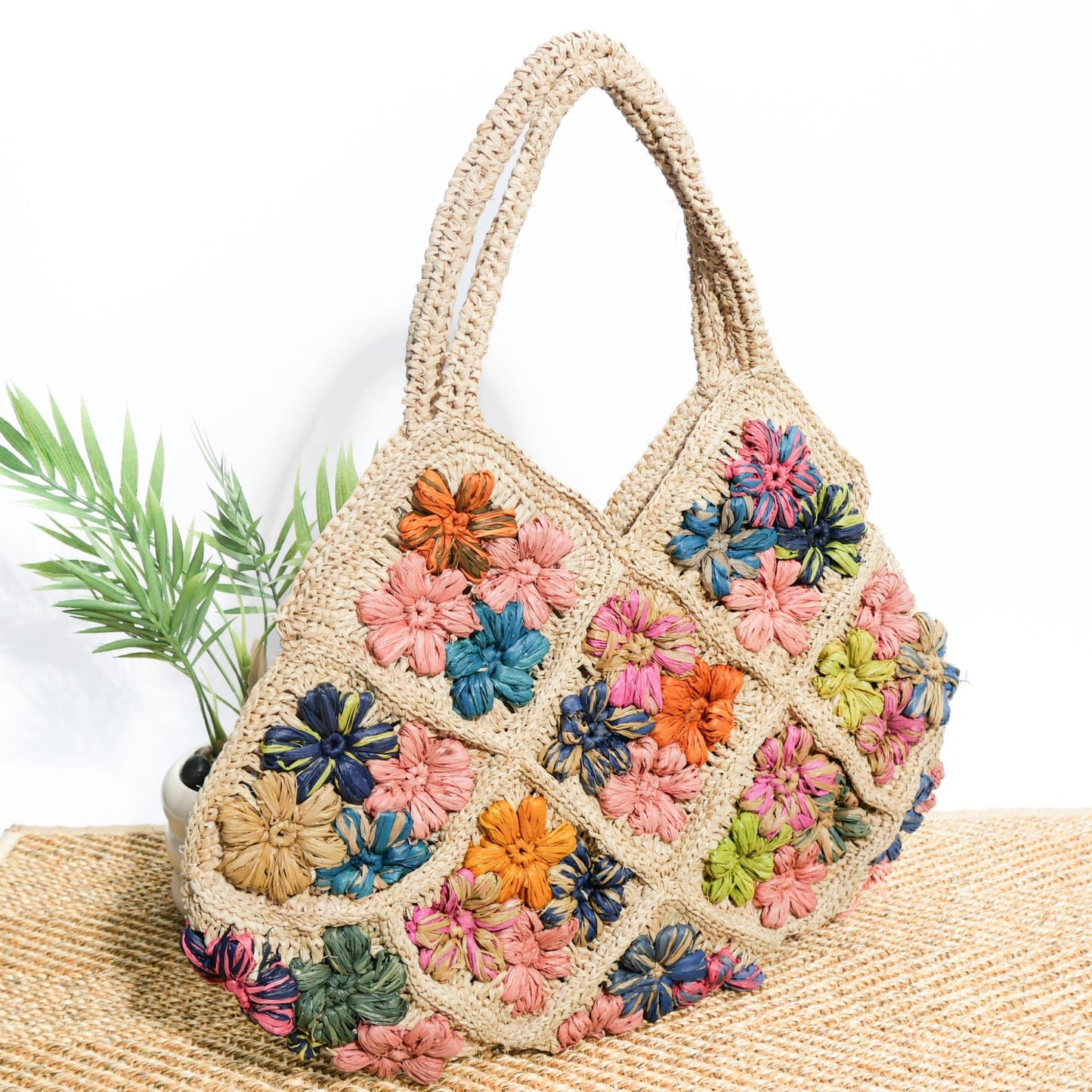 Handgefertigte Umhängetasche mit Floralen Zierstickereien Brehn
