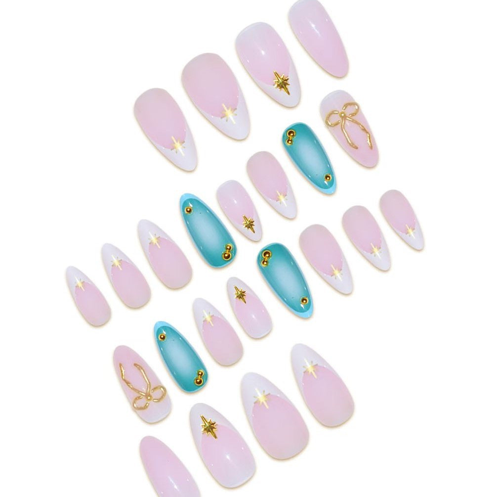 Glamouröse Stiletto-Nagelerweiterungen Brehn