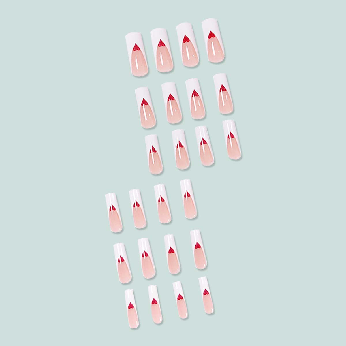 Kunstvolle Nagelverlängerungen mit Herzdesign Brehn