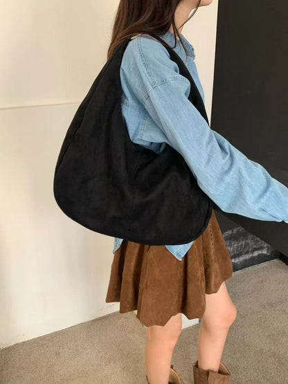 Lässige Wildleder-Schultertasche