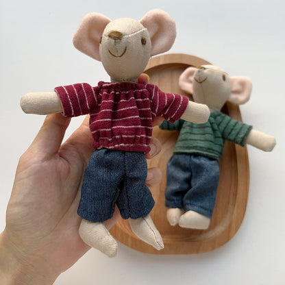 Handgefertigte Baumwolle Maus Puppe mit gehäkeltem Blumenkleid