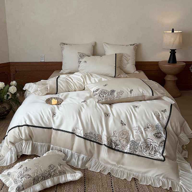 Luxuriös bestickter Rüschensatin Bettwäsche Set