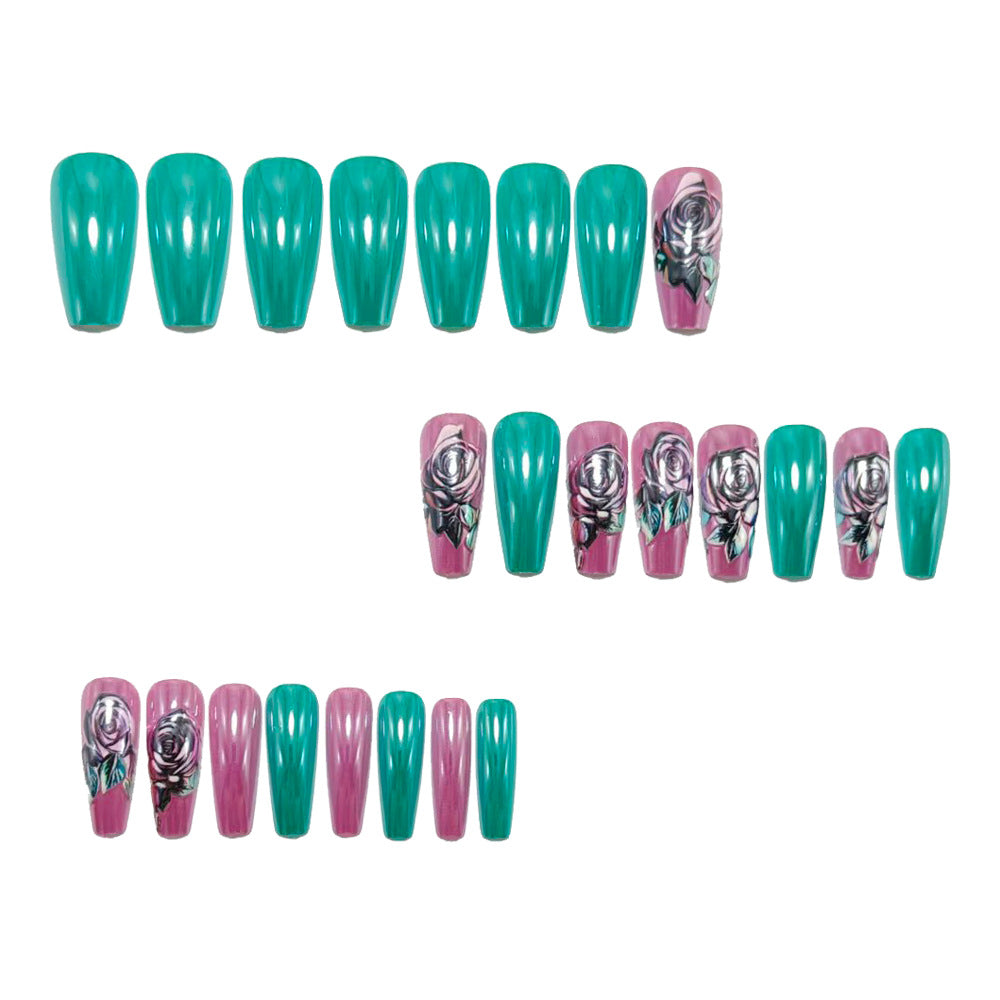 Kunstnägel mit Elegantem Rosendesign Brehn