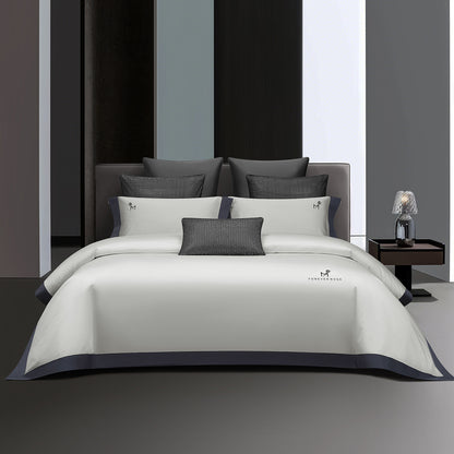 Luxuriöses Satin-Feel Wendebettwäsche-Set mit bestickten Monogramm-Kissenbezügen
