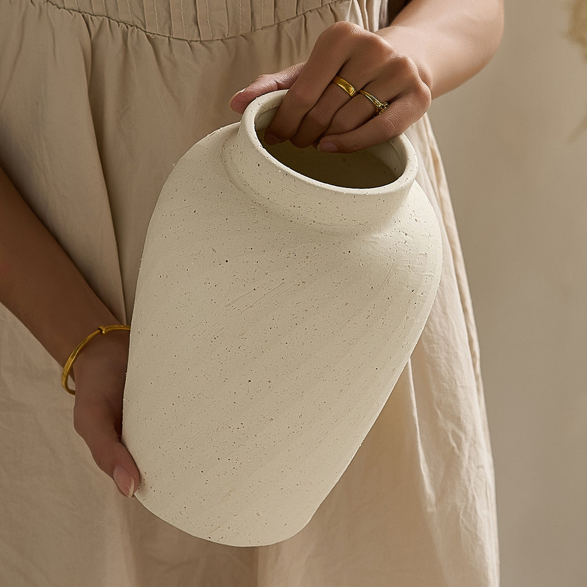 Elegante und moderne Keramikvase Brehn