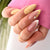 Premium Künstlerische Press-On Nagelset mit Blumen- und Edelsteinakzenten Brehn