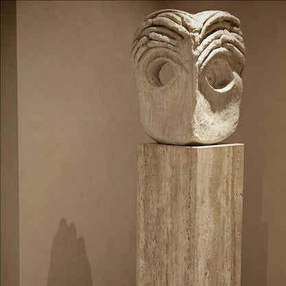 Künstlerische abstrakte Skulptur
