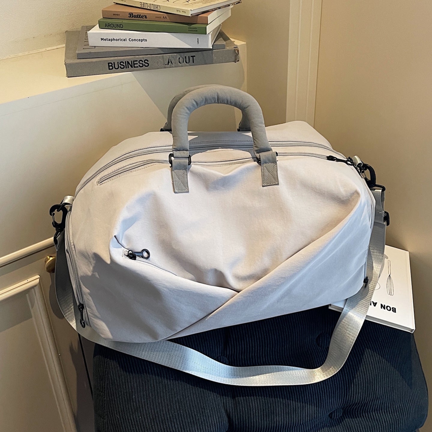 Schlanker minimalistischer Reisetasche Brehn