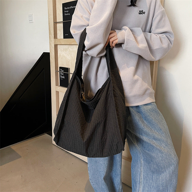 Texturierte Alltags-Hobo-Tasche Brehn