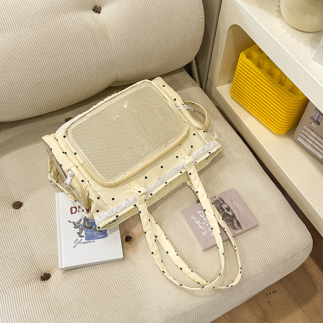 Handtasche mit Durchsichtiger Fächereinteilung und Verspieltem Applikationsdesign Brehn
