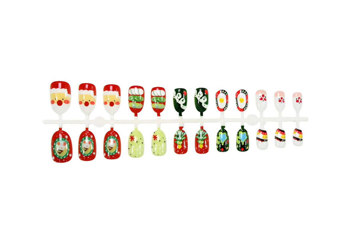 Weihnachtskunstnagelset mit festlichen Motiven und bunten Designs Brehn