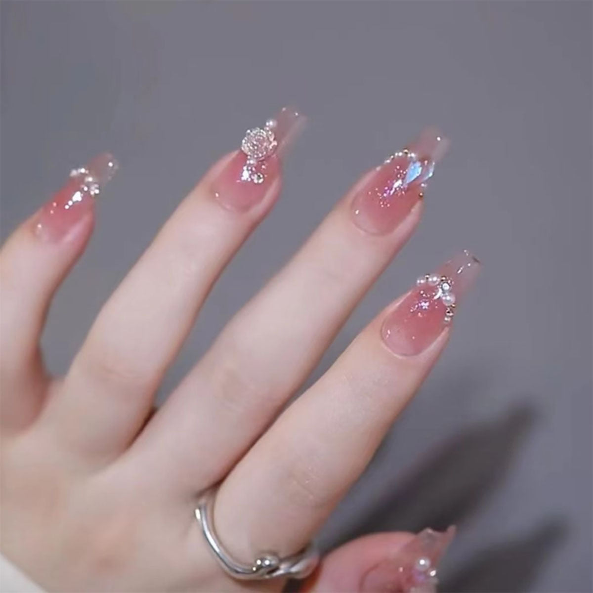 Dekorative transparente Press-On-Nail-Tips Brehn