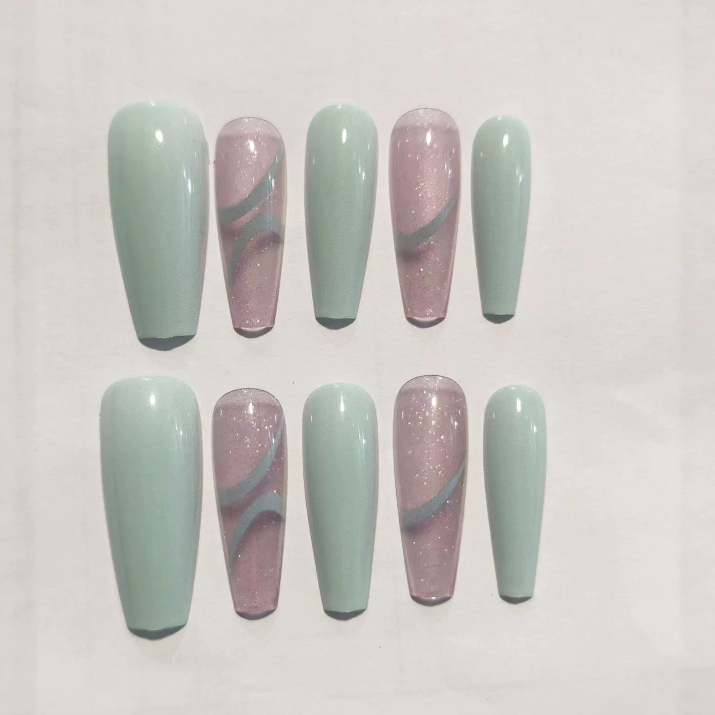 Lange Stiletto Nagelkunst Brehn