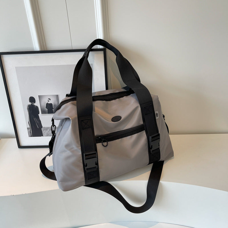 Geräumige Sport-Duffel-Tasche mit Ergonomischen Tragegriffen und Wasserabweisendem Material Brehn