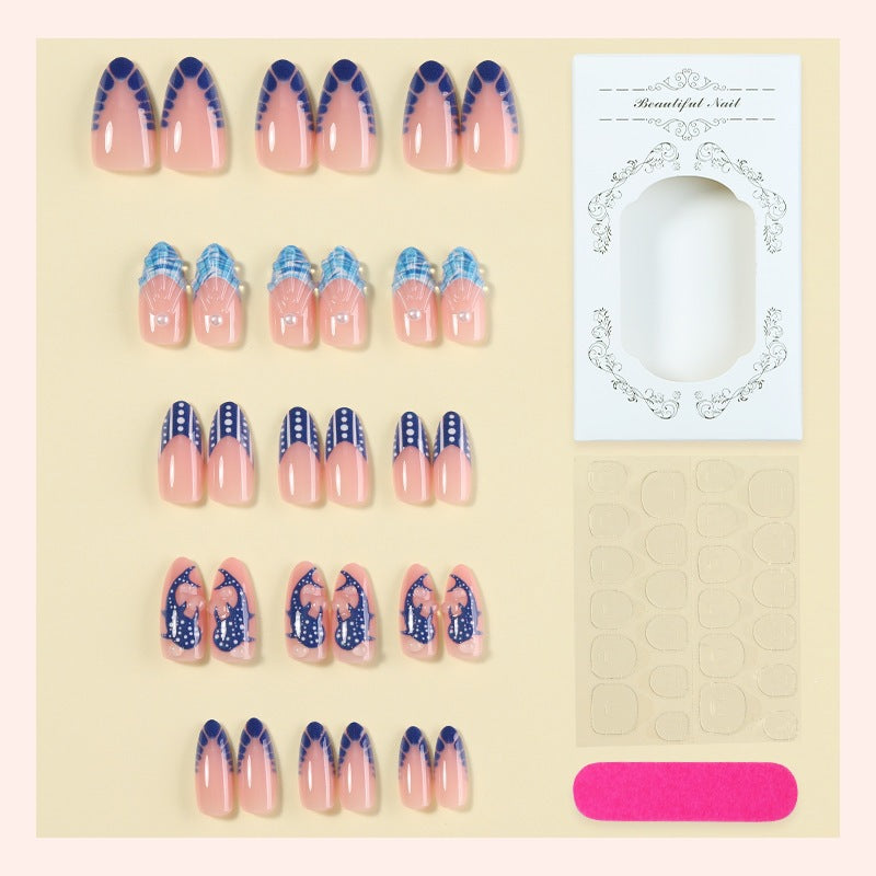 Kunstnagelset mit eleganten Designs und glamourösen Akzenten Brehn