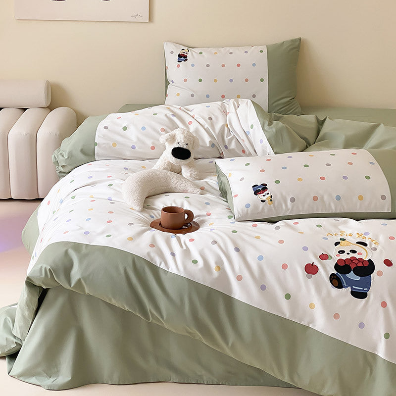 Kinderbettwäsche-Set aus feinem Baumwoll-Mix mit pastellfarbenem Pünktchenprint und Teddy-Applikation