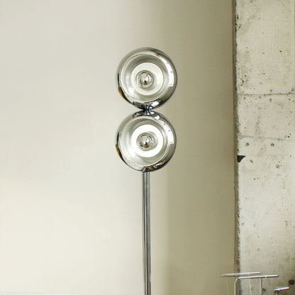 Stilvolle moderne Stehlampe mit Mehrfachlampendesign