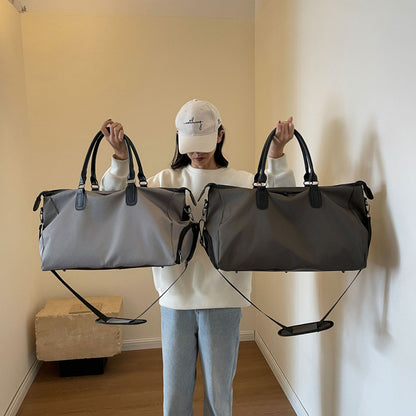 Elegant Gestaltete Reisetasche mit Multifunktionalen Innenfächern Brehn