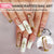 Kreatives Kunstnagelset mit goldenen Akzenten und floralen Details Brehn