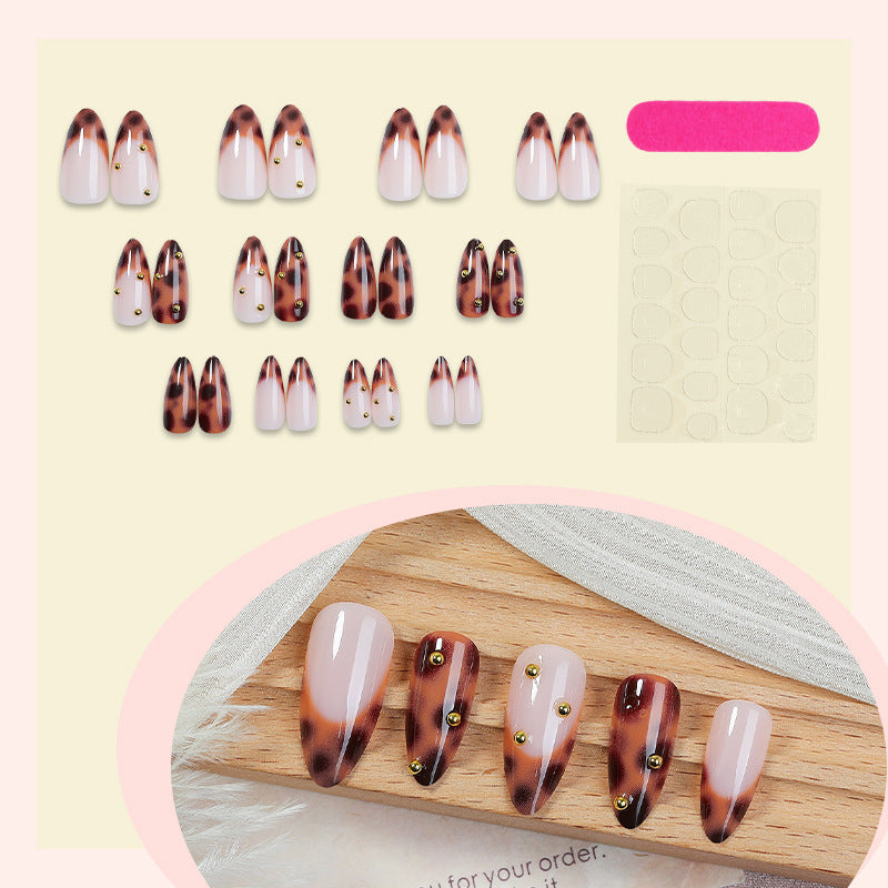 Stylisches Kunstnagelset Brehn