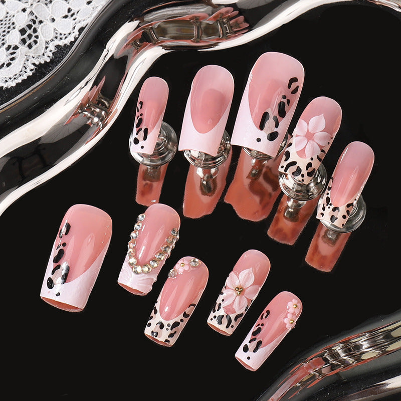 Artistic Nail Design Brehn