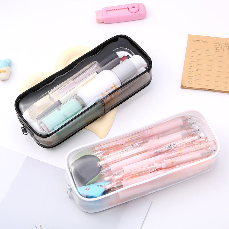 Transparent Bleistiftetui mit floralem Design Brehn