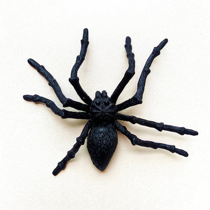 Realistische dekorative Spinnenfigur Brehn