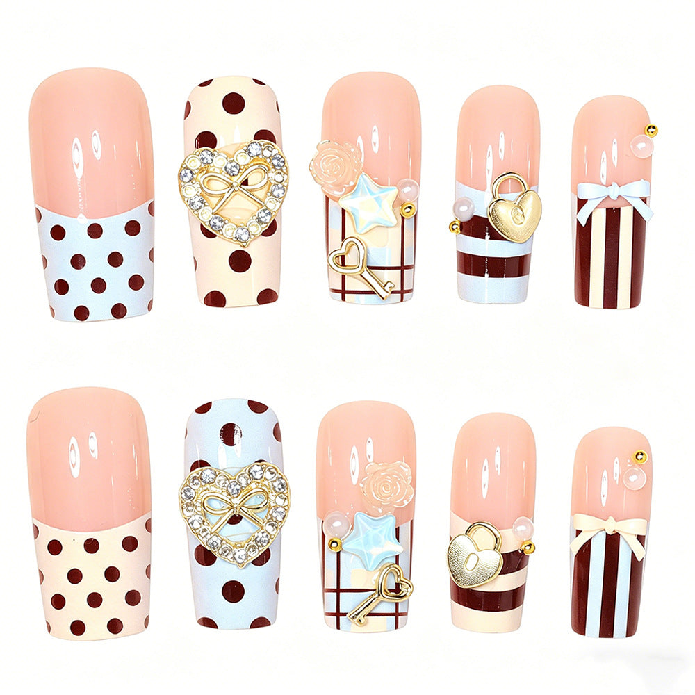 Dekorativer Press-On Nagelkunst-Kit Brehn