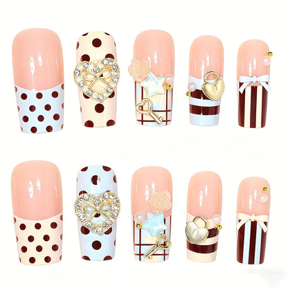Dekorativer Press-On Nagelkunst-Kit Brehn