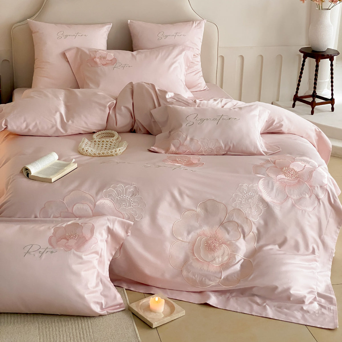 Satin-Bettwäsche-Garnitur mit floraler Relief-Stickerei und samtigem Glanz Brehn