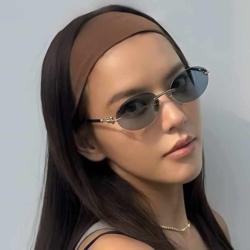Damen ovale Sonnenbrille mit luxuriösem Metallrahmen und verspiegelten Gläsern Brehn