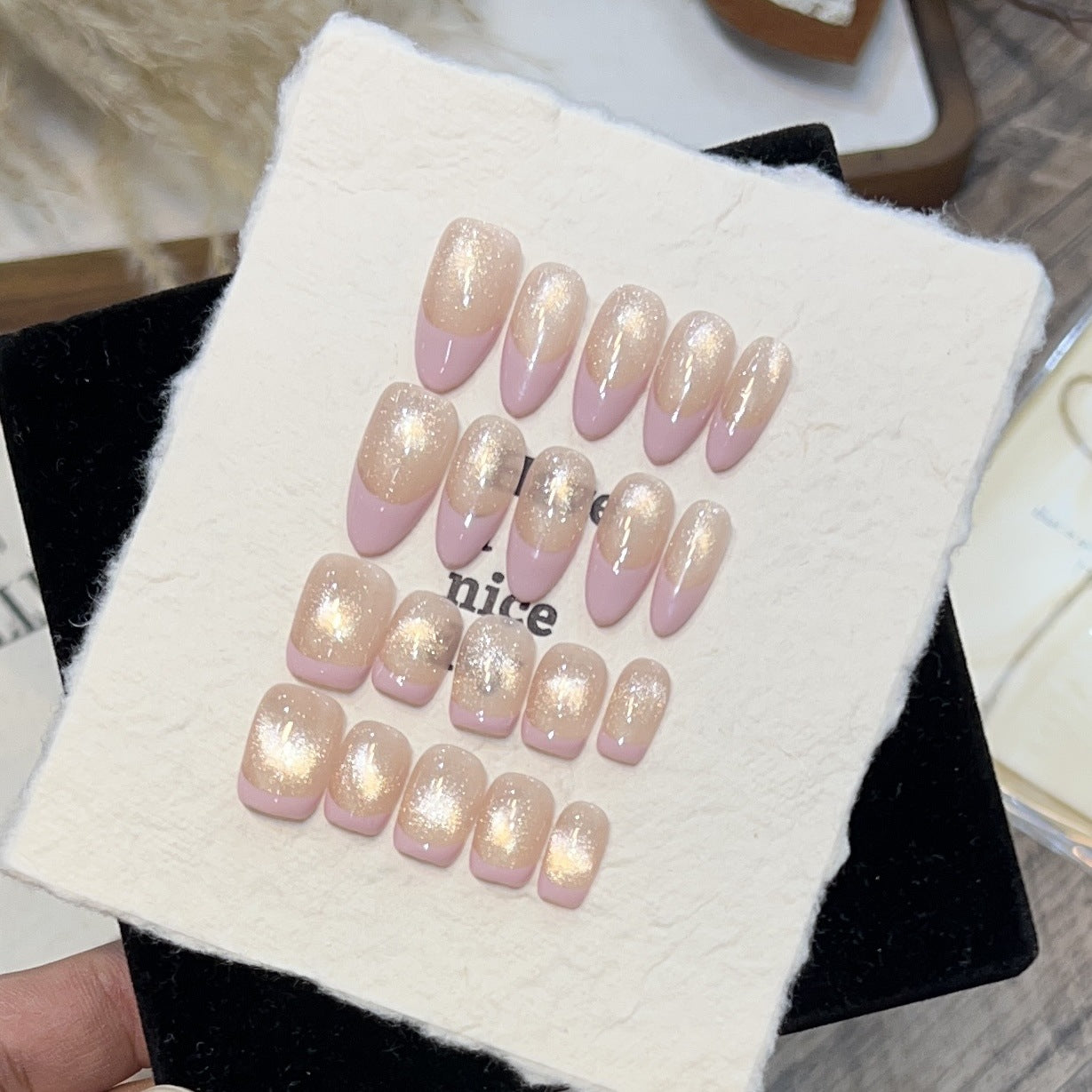 Traumhaft Glitzerndes Press-On Nagelset Brehn