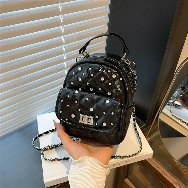 Quilted Mini-Rucksack mit Strass-Akzenten Brehn