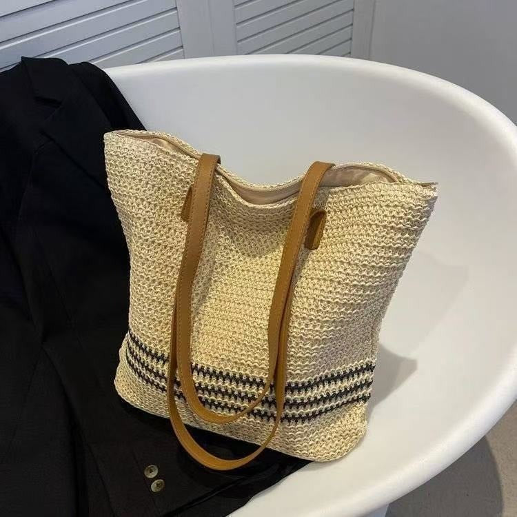 Oversized Strandtasche Aus Geflochtenem Material Brehn