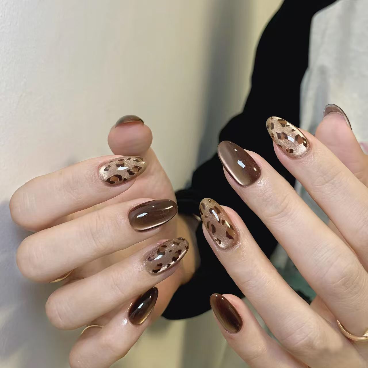 Kunstfingernägel Im Trendigen Animal-Print Design Brehn