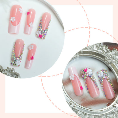 Dekoratives Press-On-Nagelkunst-Set mit floralen und Schmuckakzenten Brehn 1788496044