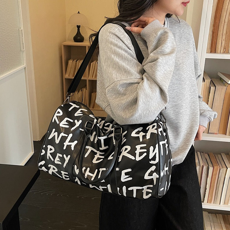 Stylischer Grafikdruck Duffelbag Brehn