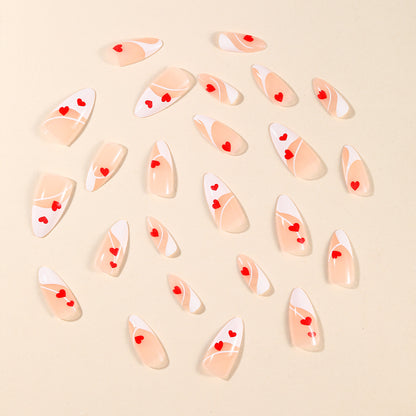 Herz-verzierte Stiletto-Nagelkunst Brehn