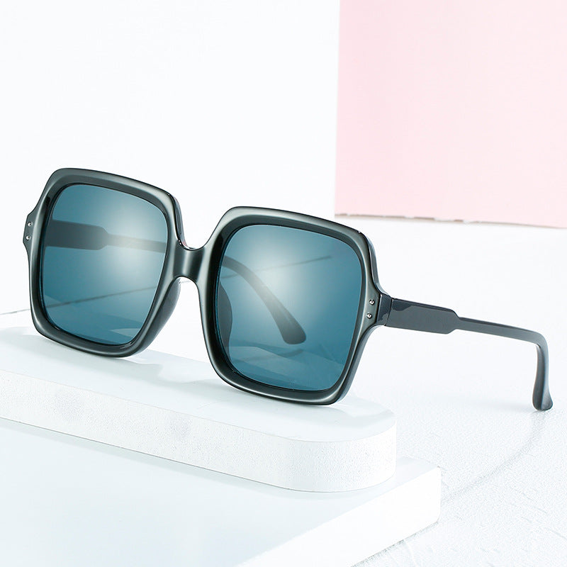 Damen quadratische modische Sonnenbrille mit polarisierten Gläsern Brehn